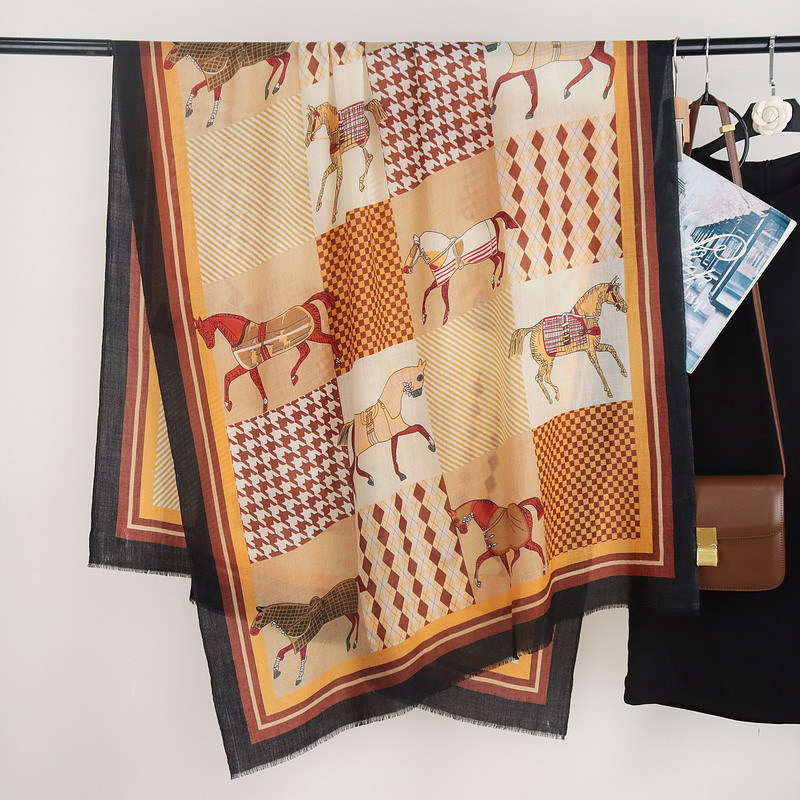 Horse Print Tassels Cashmere S - Winter Clothing Hong Kong 评论和价格