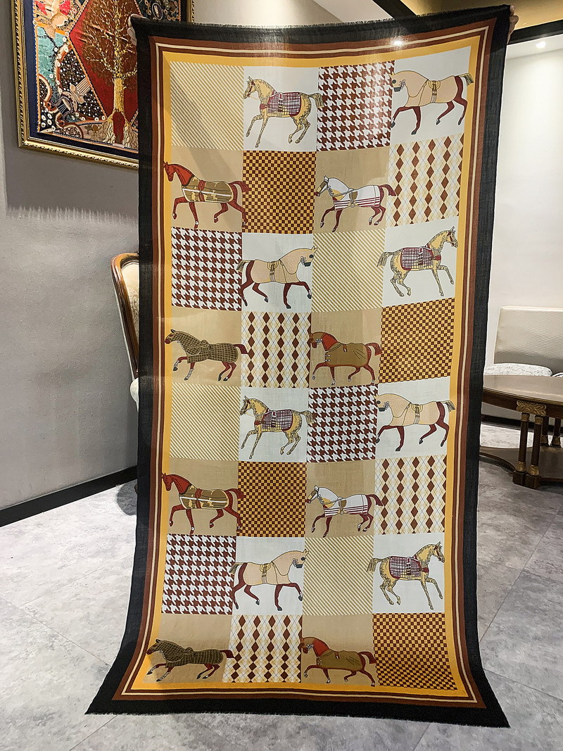 Horse Print Tassels Cashmere S - Winter Clothing Hong Kong 评论和价格