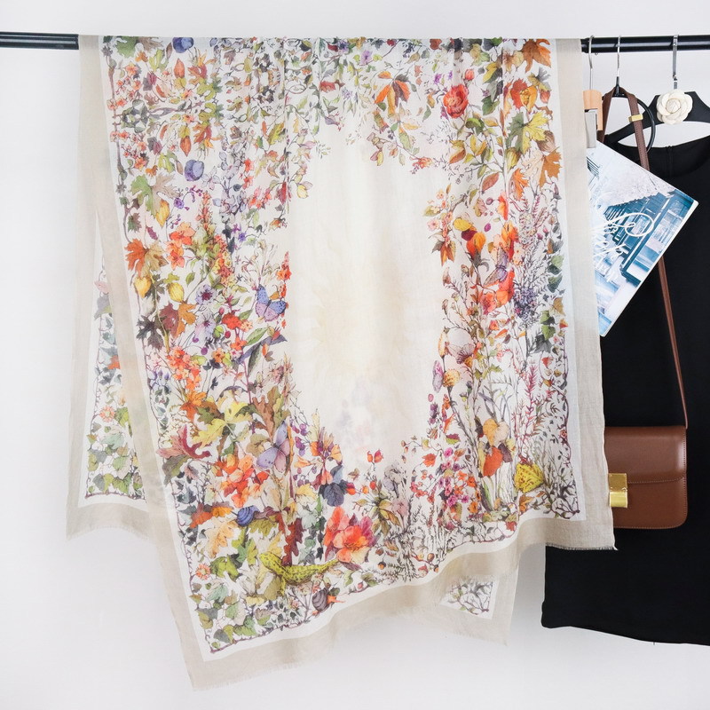Pure Cashmere Tassels Shawls L - Winter Clothing Hong Kong 评论和价格