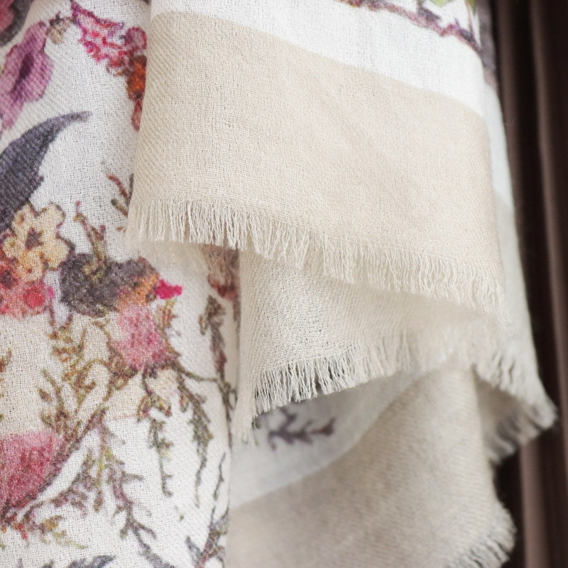 Pure Cashmere Tassels Shawls L - Winter Clothing Hong Kong 评论和价格