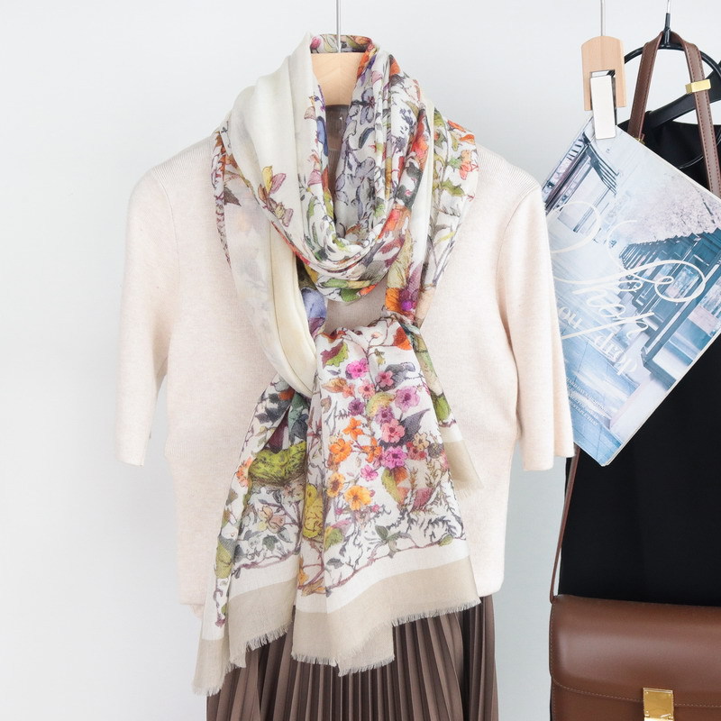 Pure Cashmere Tassels Shawls L - Winter Clothing Hong Kong 评论和价格